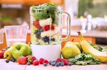 Unjury Protein Mixing Guide. Blender with Fruit